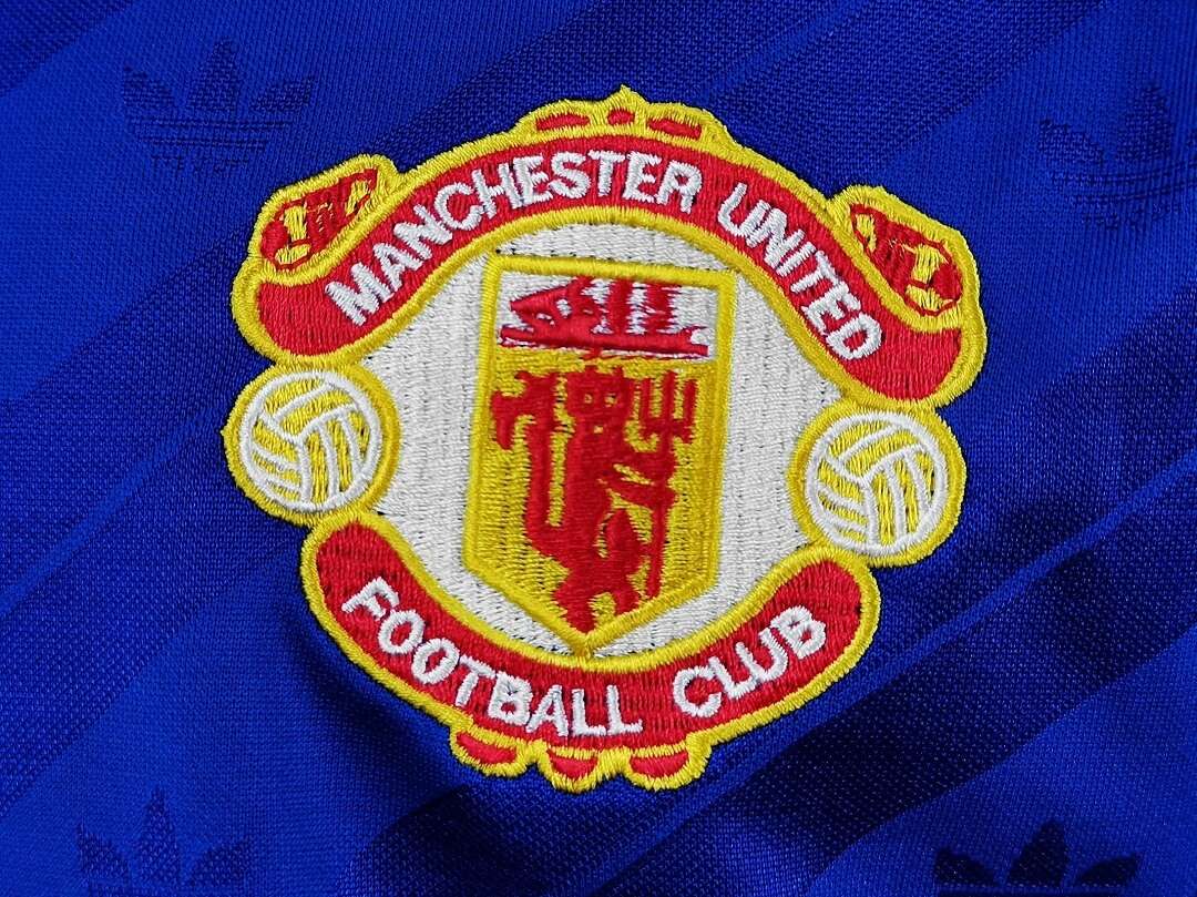 Retro Manchester United Away Jersey 1986