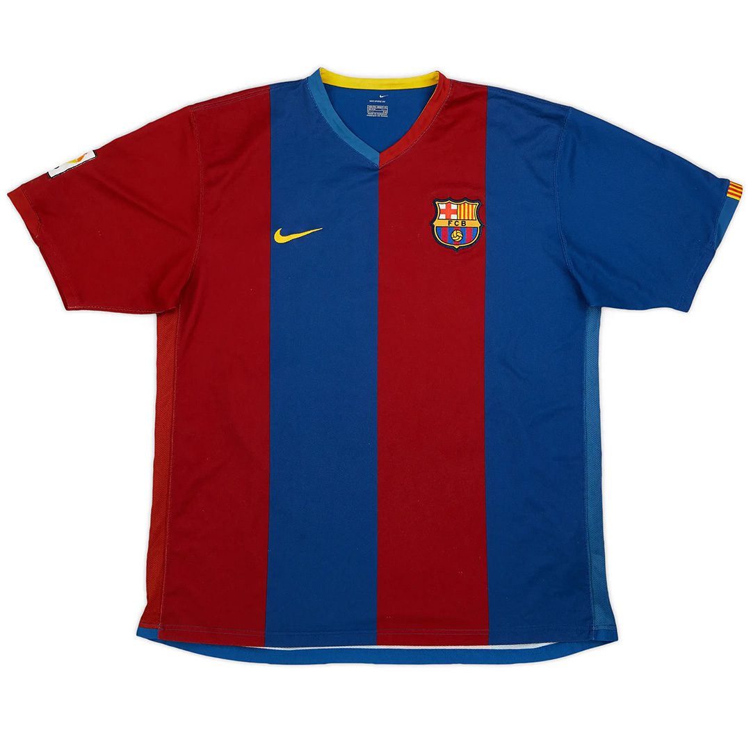 Ronaldinho #10 Retro Barcelona Home Jersey 2006/07
